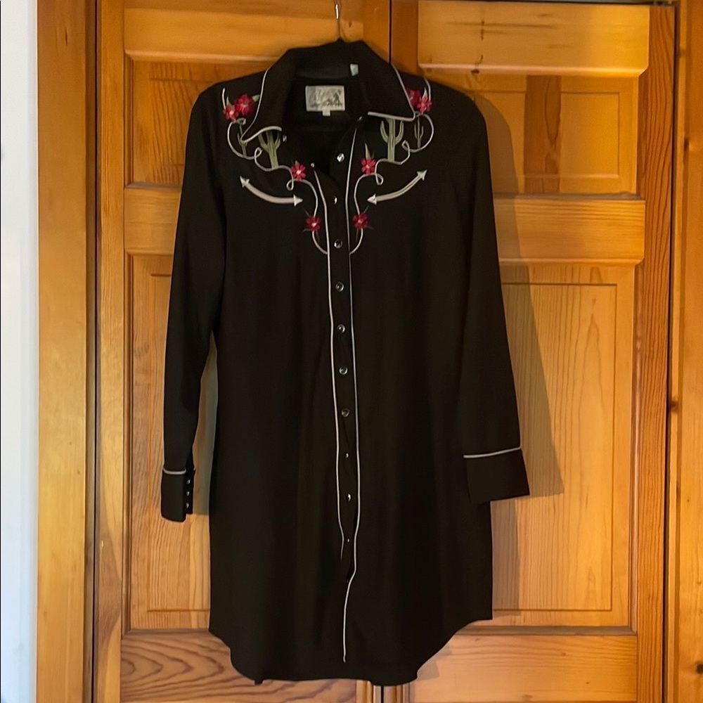 Vintage Black Western dress with Embroidered Details
